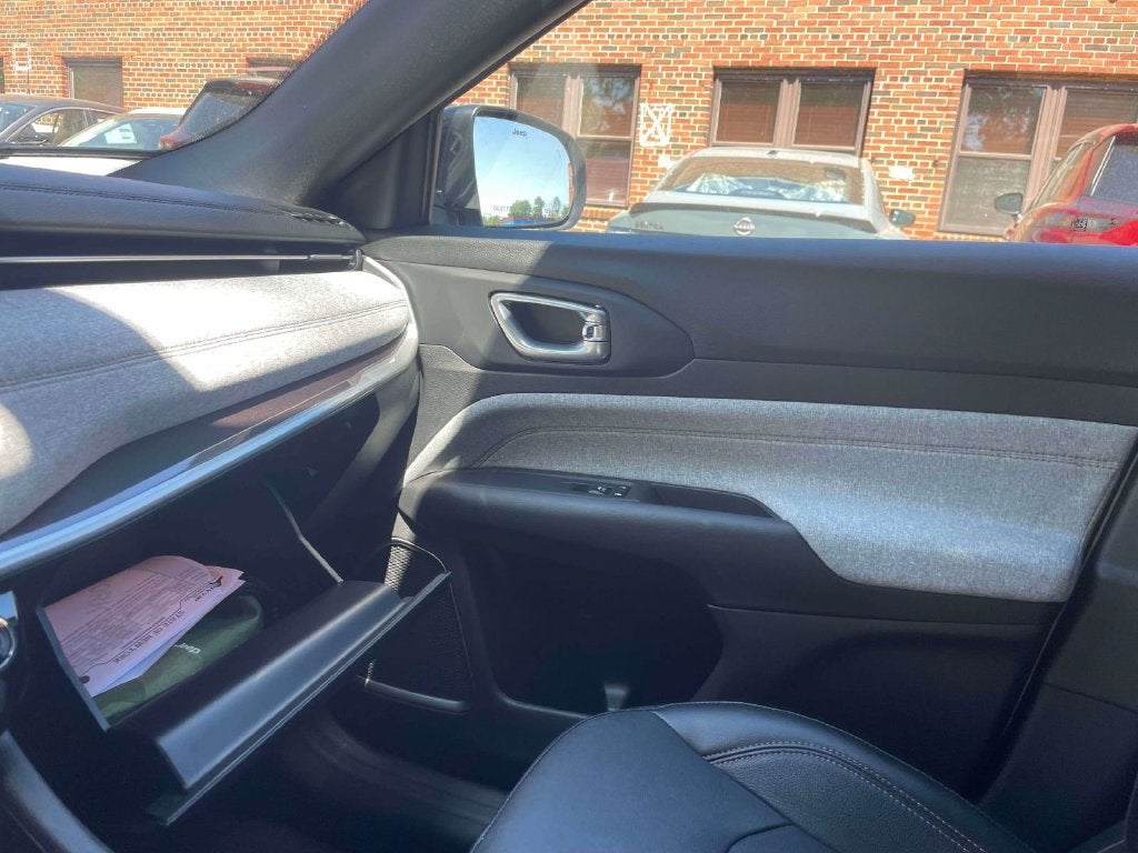 2023 Jeep Compass Latitude Lux