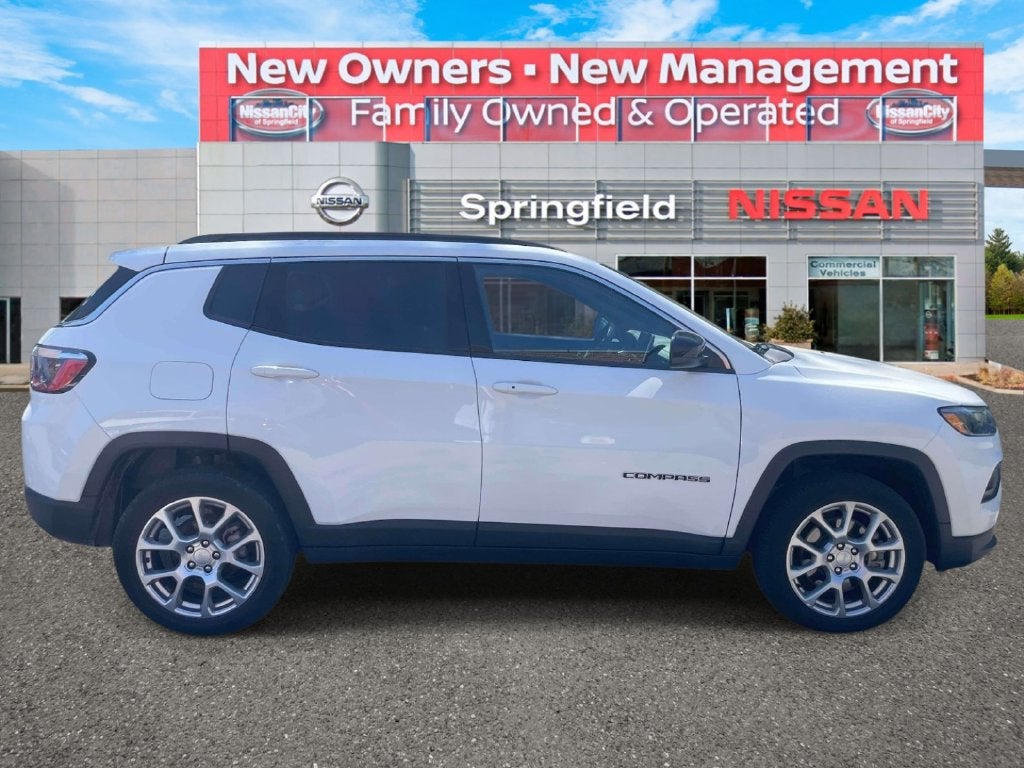 2023 Jeep Compass Latitude Lux
