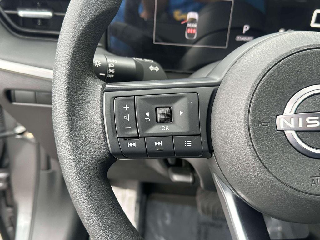 2025 Nissan Kicks S