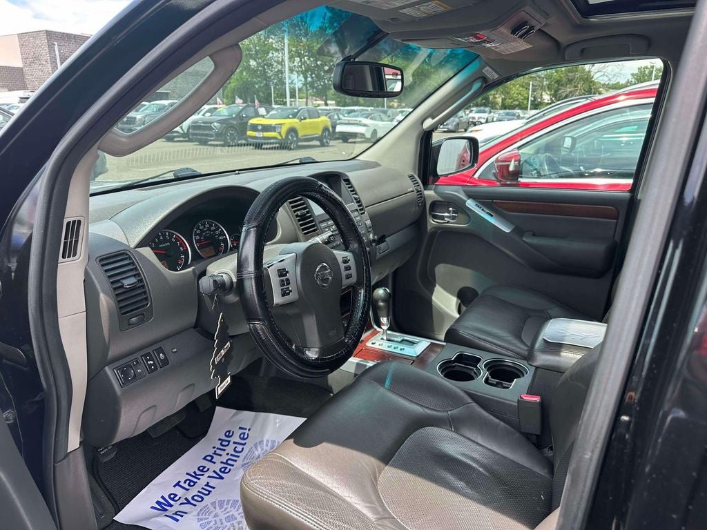 2008 Nissan Pathfinder LE