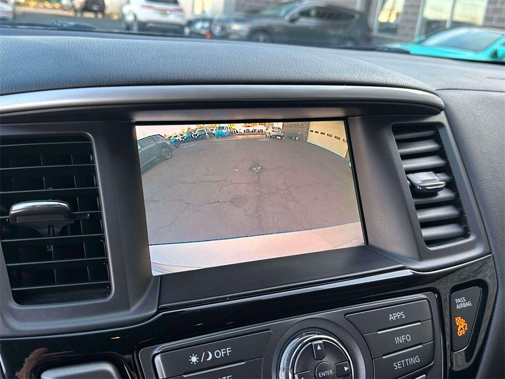 2019 Nissan Pathfinder SV