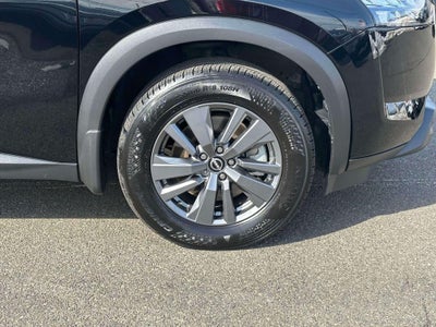 2025 Nissan Pathfinder S