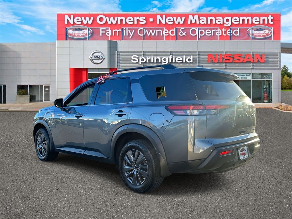 2024 Nissan Pathfinder SV