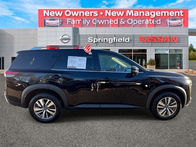 2023 Nissan Pathfinder SL