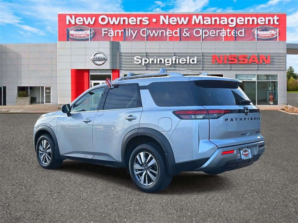 2023 Nissan Pathfinder SL
