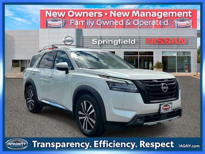 2023 Nissan Pathfinder Platinum