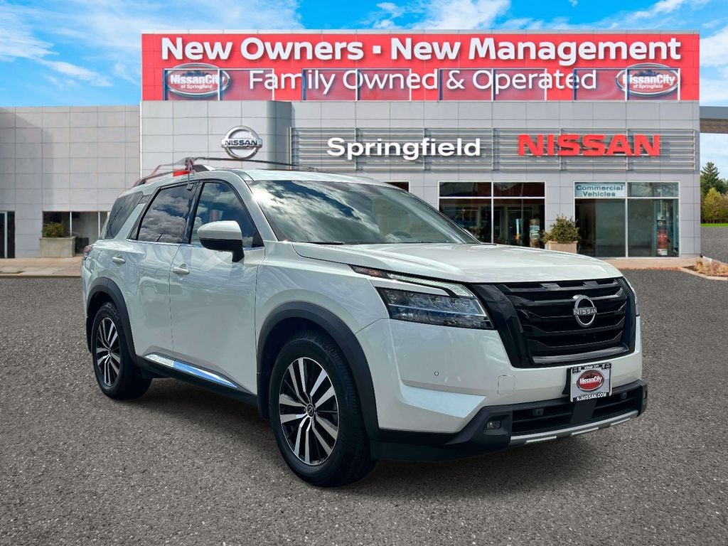 2023 Nissan Pathfinder Platinum