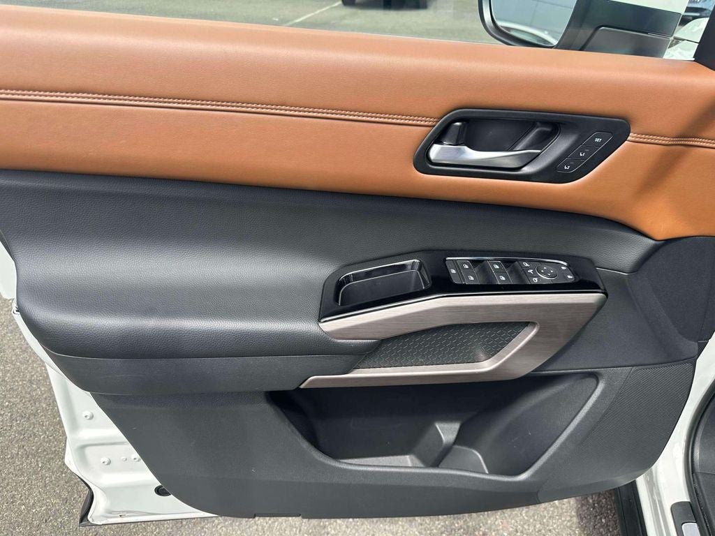 2023 Nissan Pathfinder Platinum