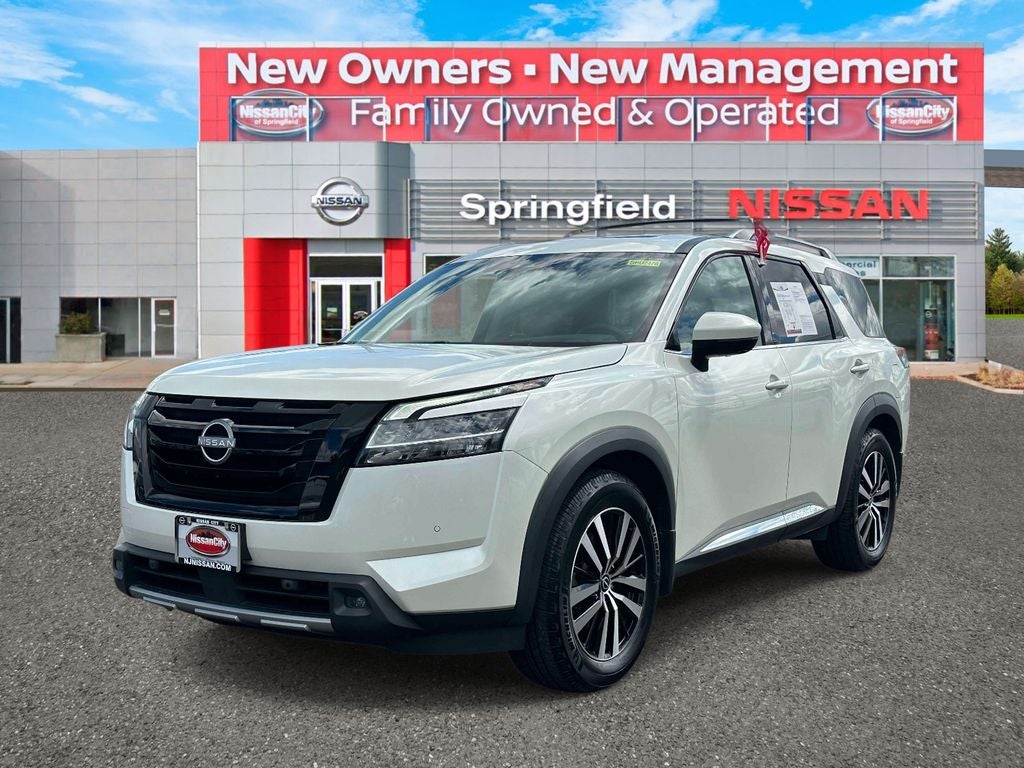 2023 Nissan Pathfinder Platinum