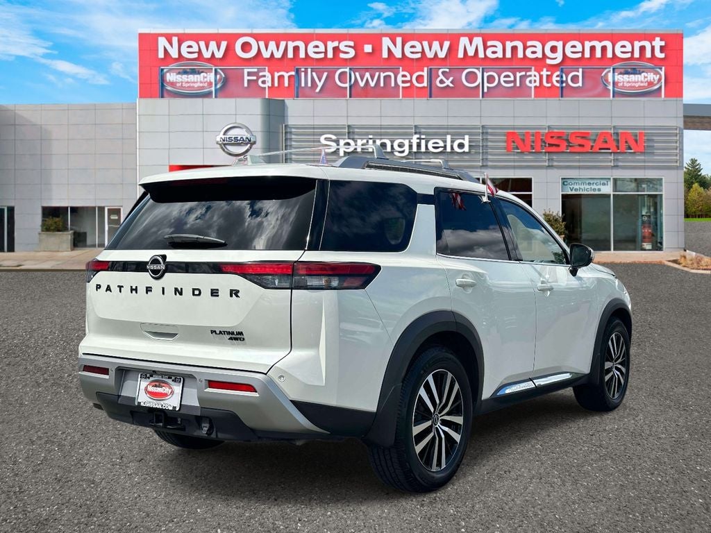 2023 Nissan Pathfinder Platinum