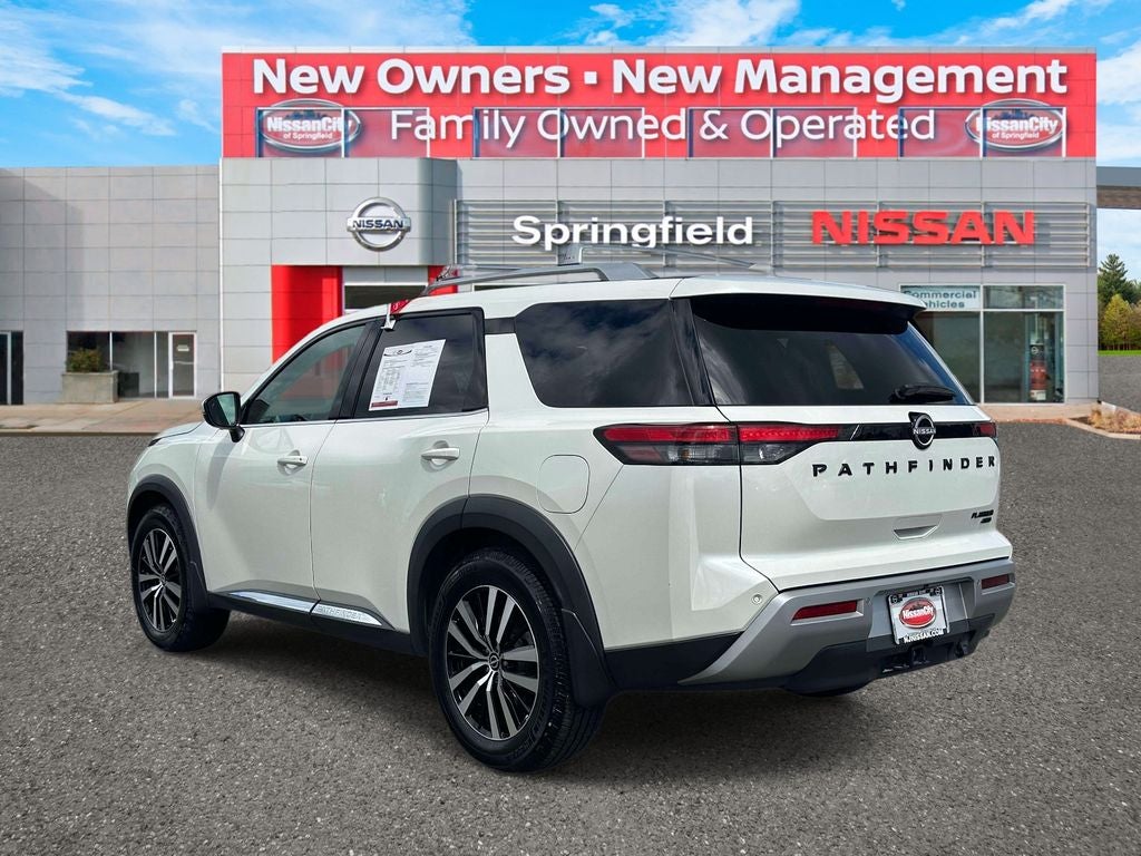 2023 Nissan Pathfinder Platinum