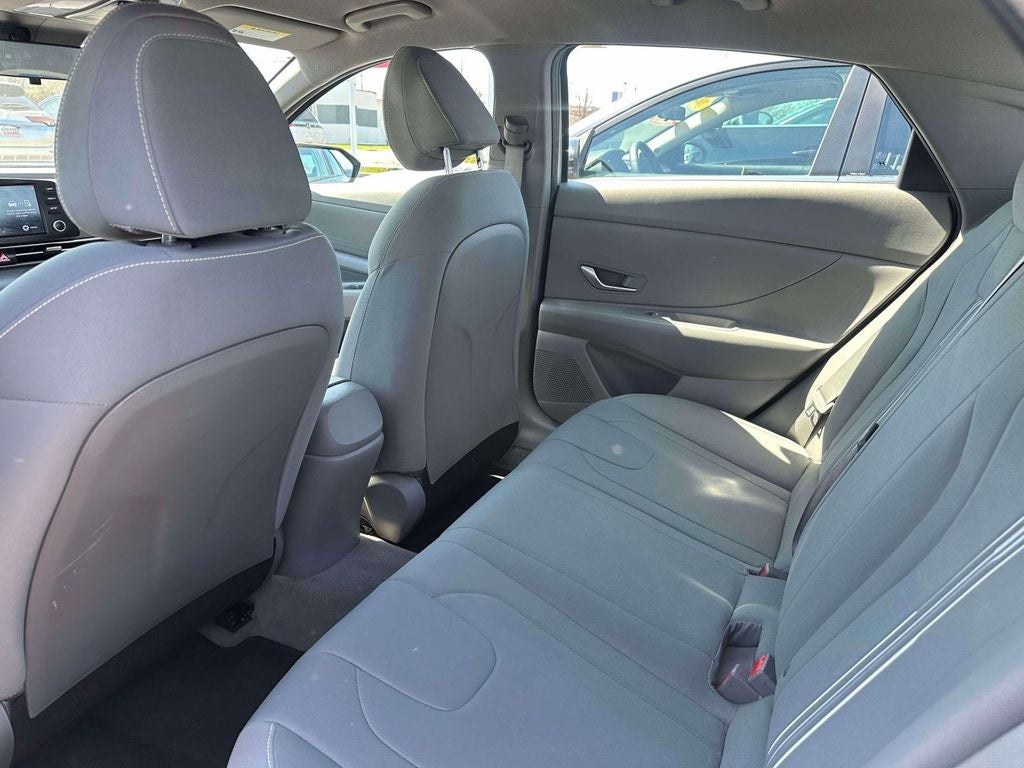 2022 Hyundai ELANTRA SEL