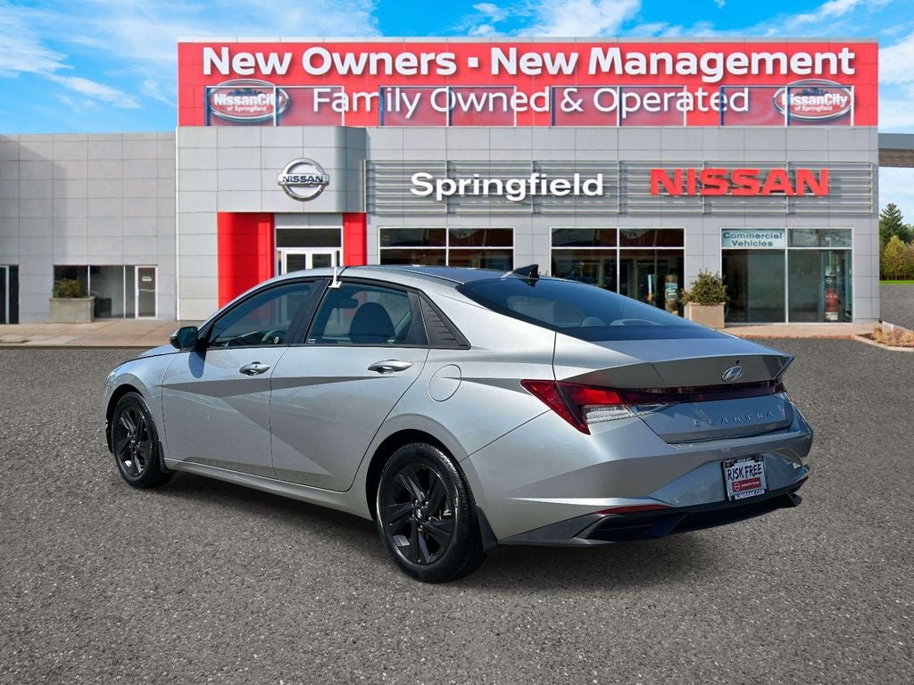 2022 Hyundai ELANTRA SEL