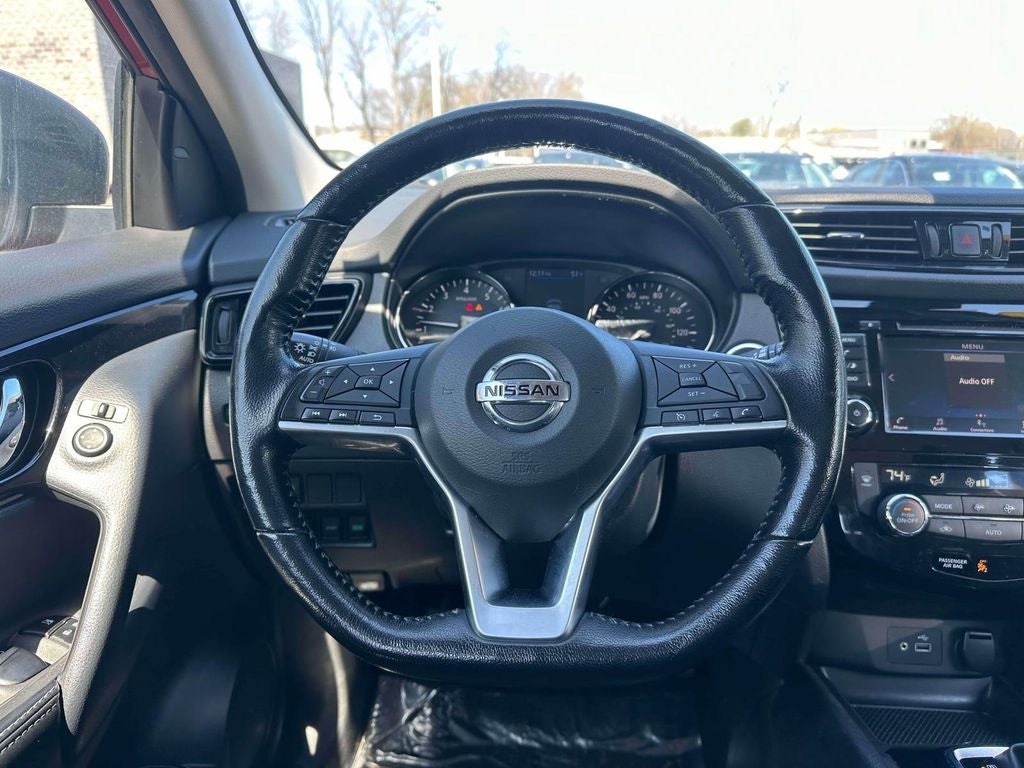 2022 Nissan Rogue Sport SV