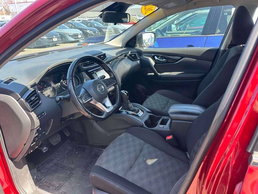 2022 Nissan Rogue Sport SV