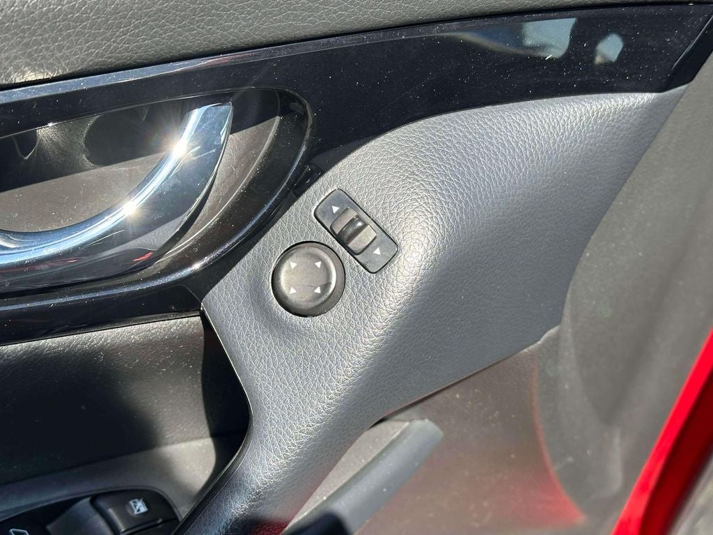 2022 Nissan Rogue Sport SV