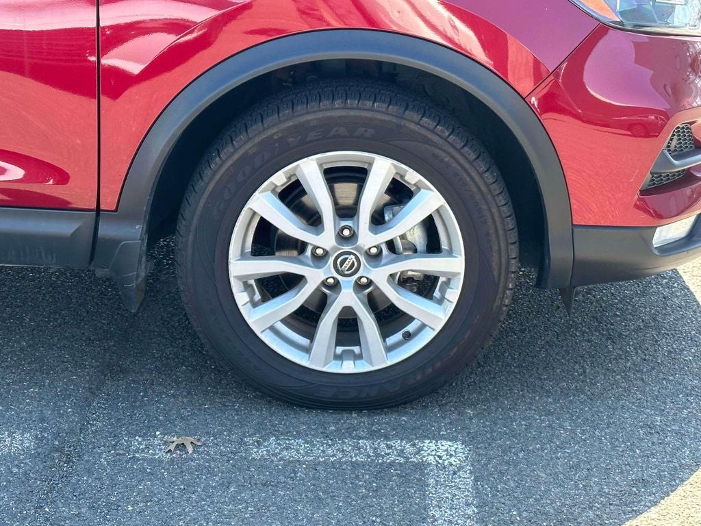 2022 Nissan Rogue Sport SV