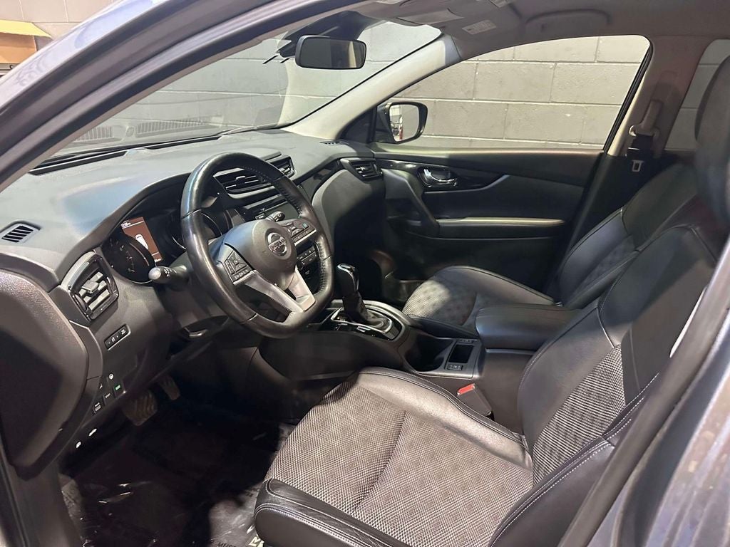 2022 Nissan Rogue Sport SV