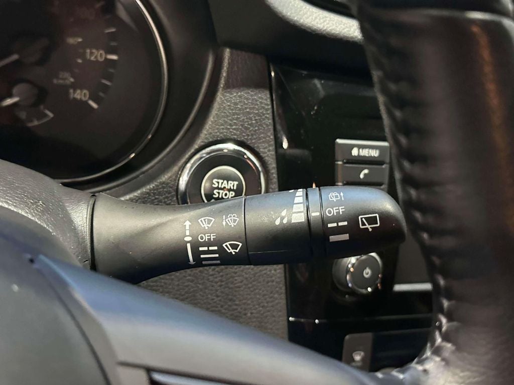 2022 Nissan Rogue Sport SV