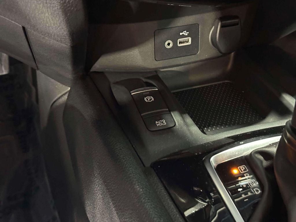 2022 Nissan Rogue Sport SV