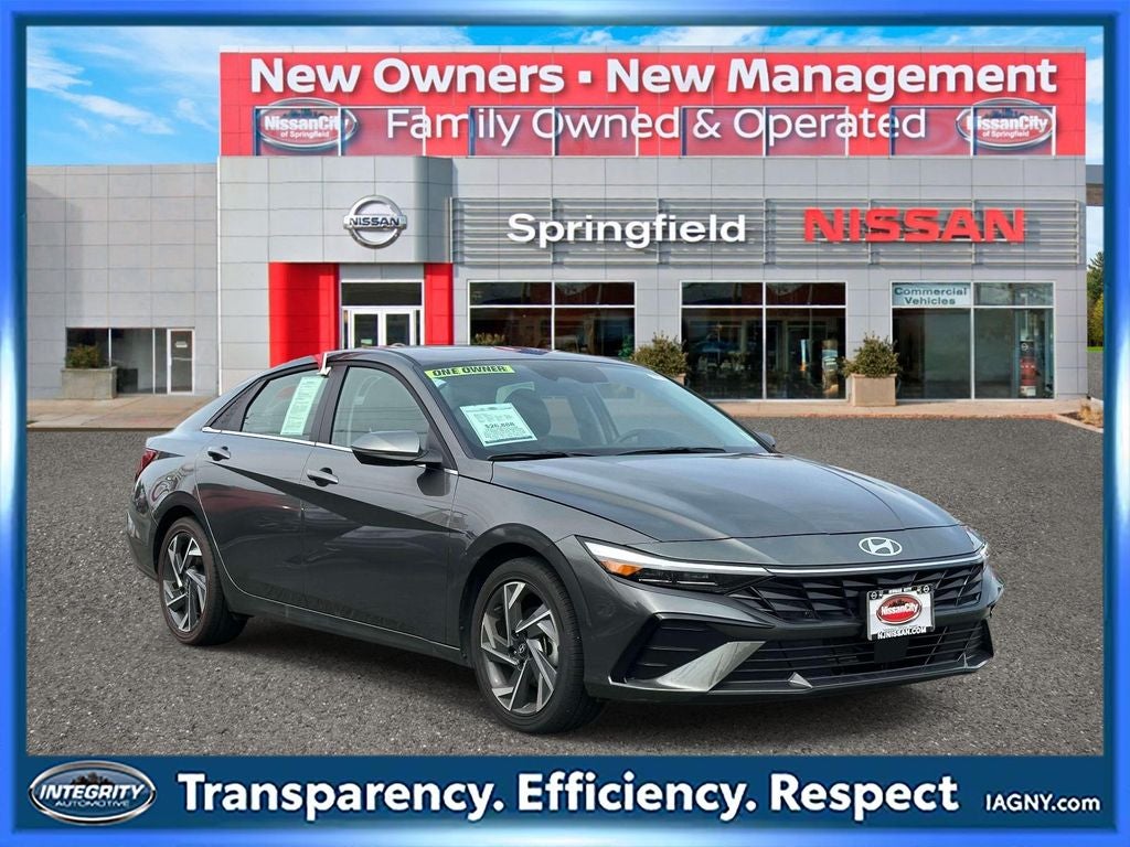 2025 Hyundai ELANTRA Limited