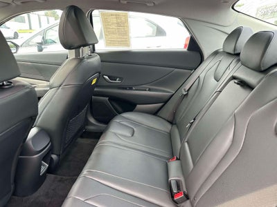2025 Hyundai ELANTRA Limited
