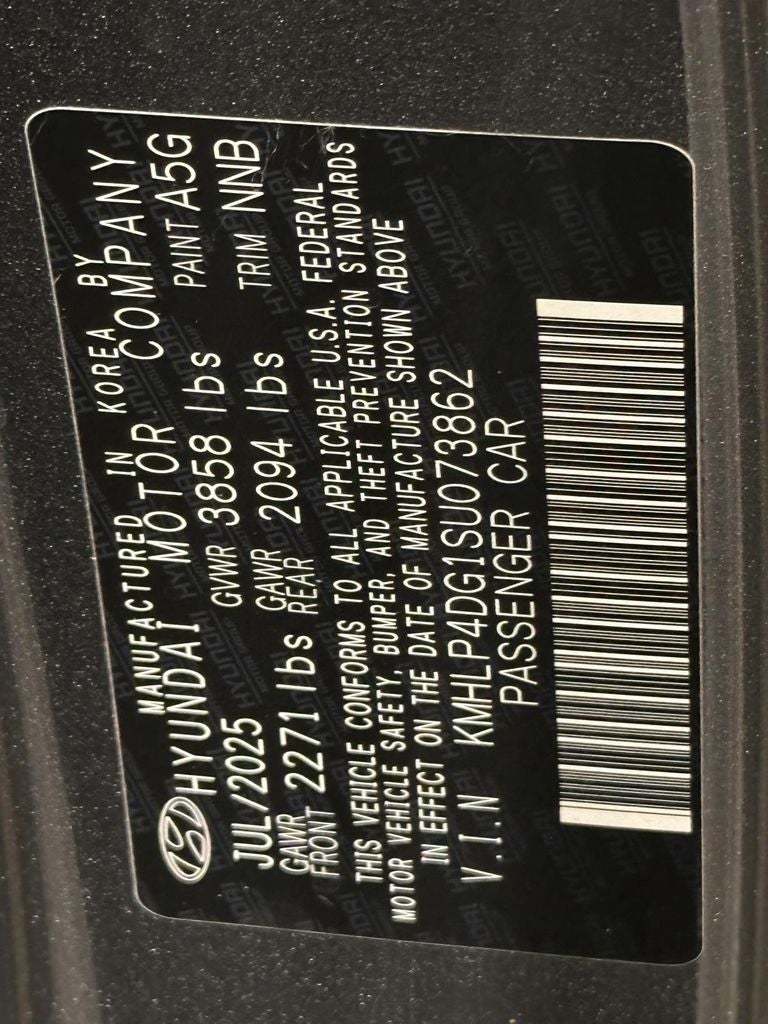 2025 Hyundai ELANTRA Limited