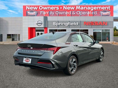 2025 Hyundai ELANTRA Limited