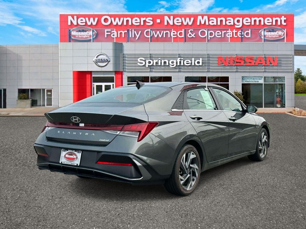 2025 Hyundai ELANTRA Limited
