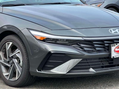 2025 Hyundai ELANTRA Limited