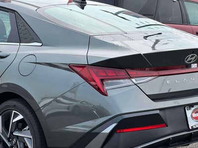 2025 Hyundai ELANTRA Limited
