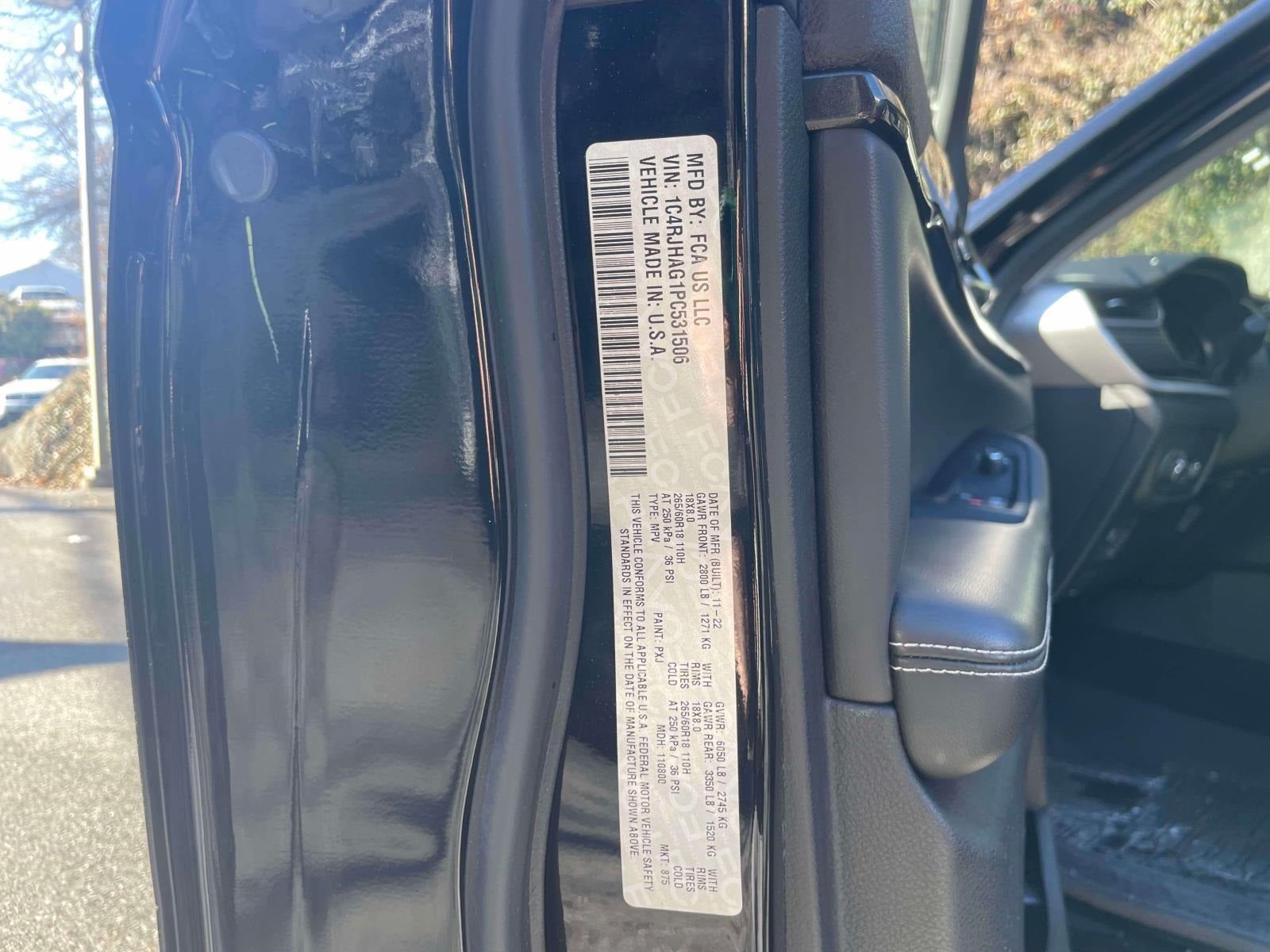 2023 Jeep Grand Cherokee Laredo 4x4