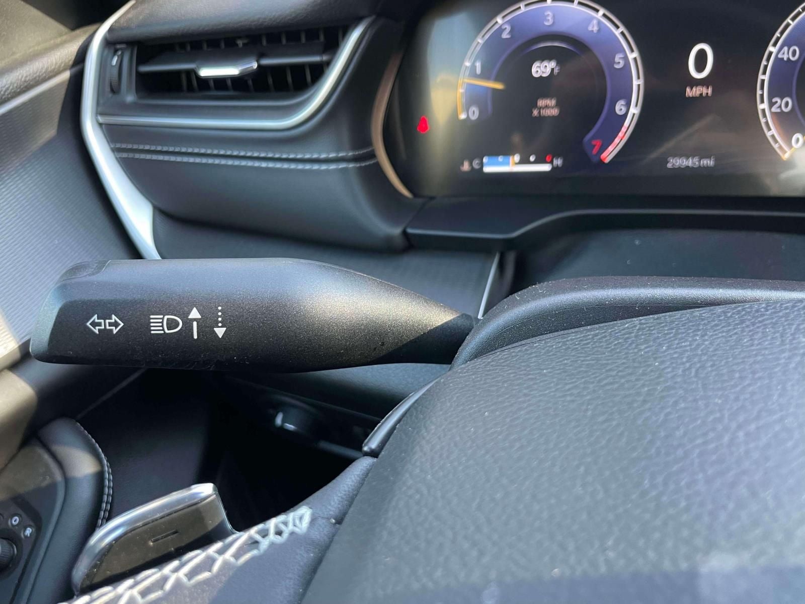 2023 Jeep Grand Cherokee Laredo 4x4