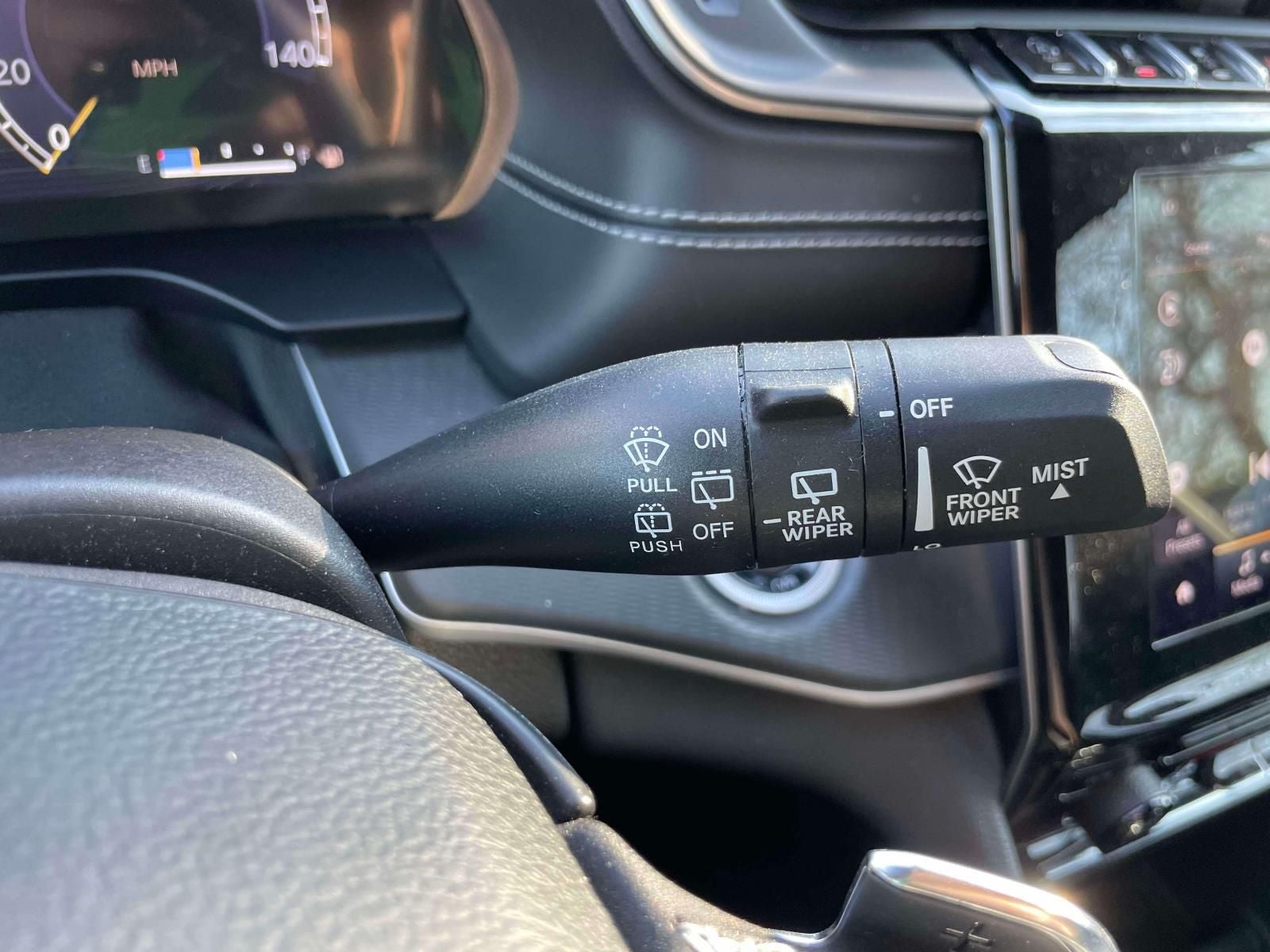 2023 Jeep Grand Cherokee Laredo 4x4