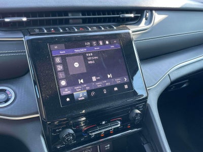 2023 Jeep Grand Cherokee Laredo 4x4