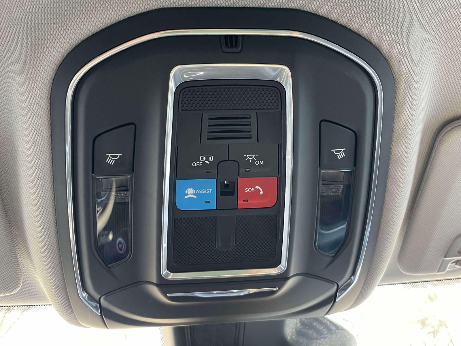 2023 Jeep Grand Cherokee Laredo 4x4