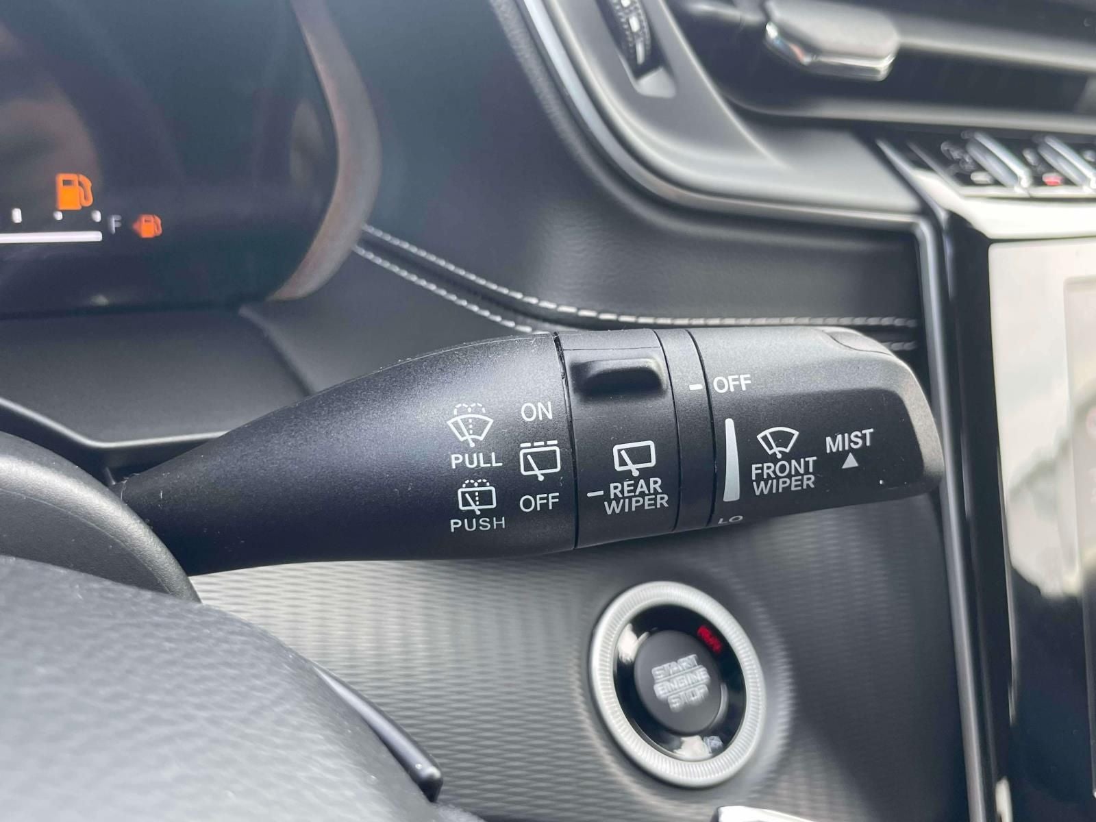 2023 Jeep Grand Cherokee Laredo 4x4