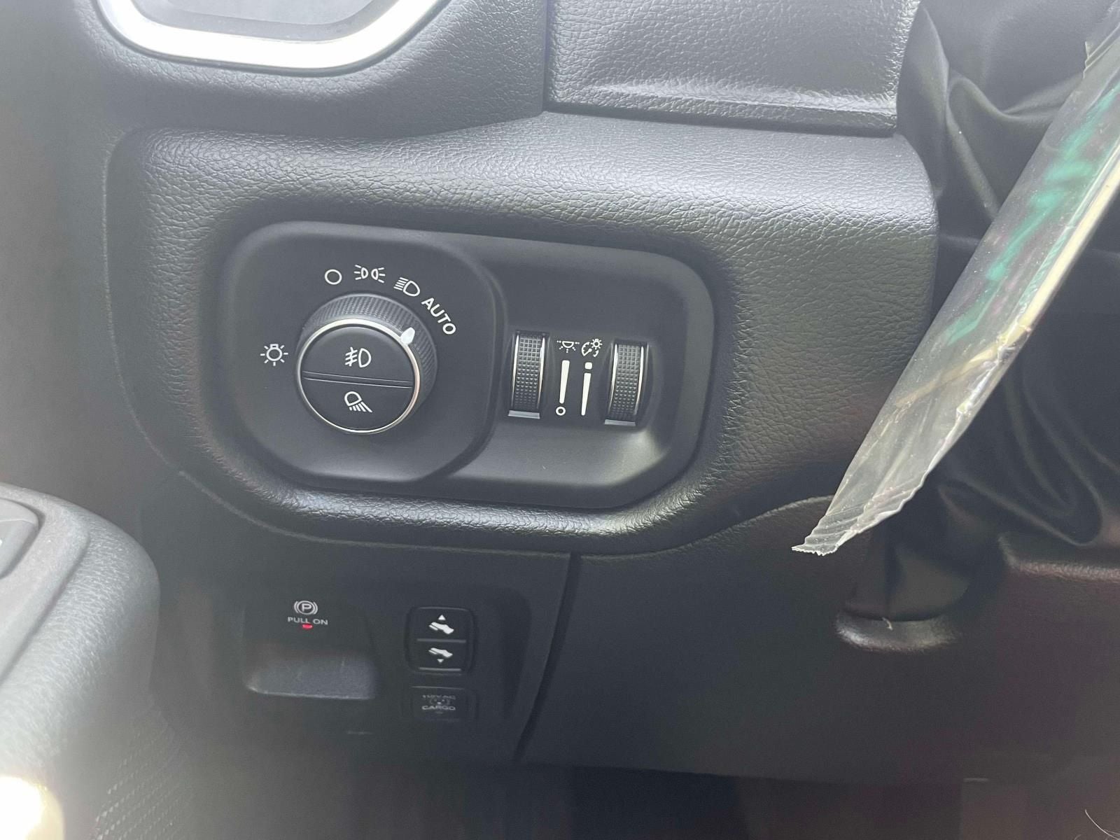 2025 RAM 1500 Big Horn Crew Cab 4x4 5'7' Box