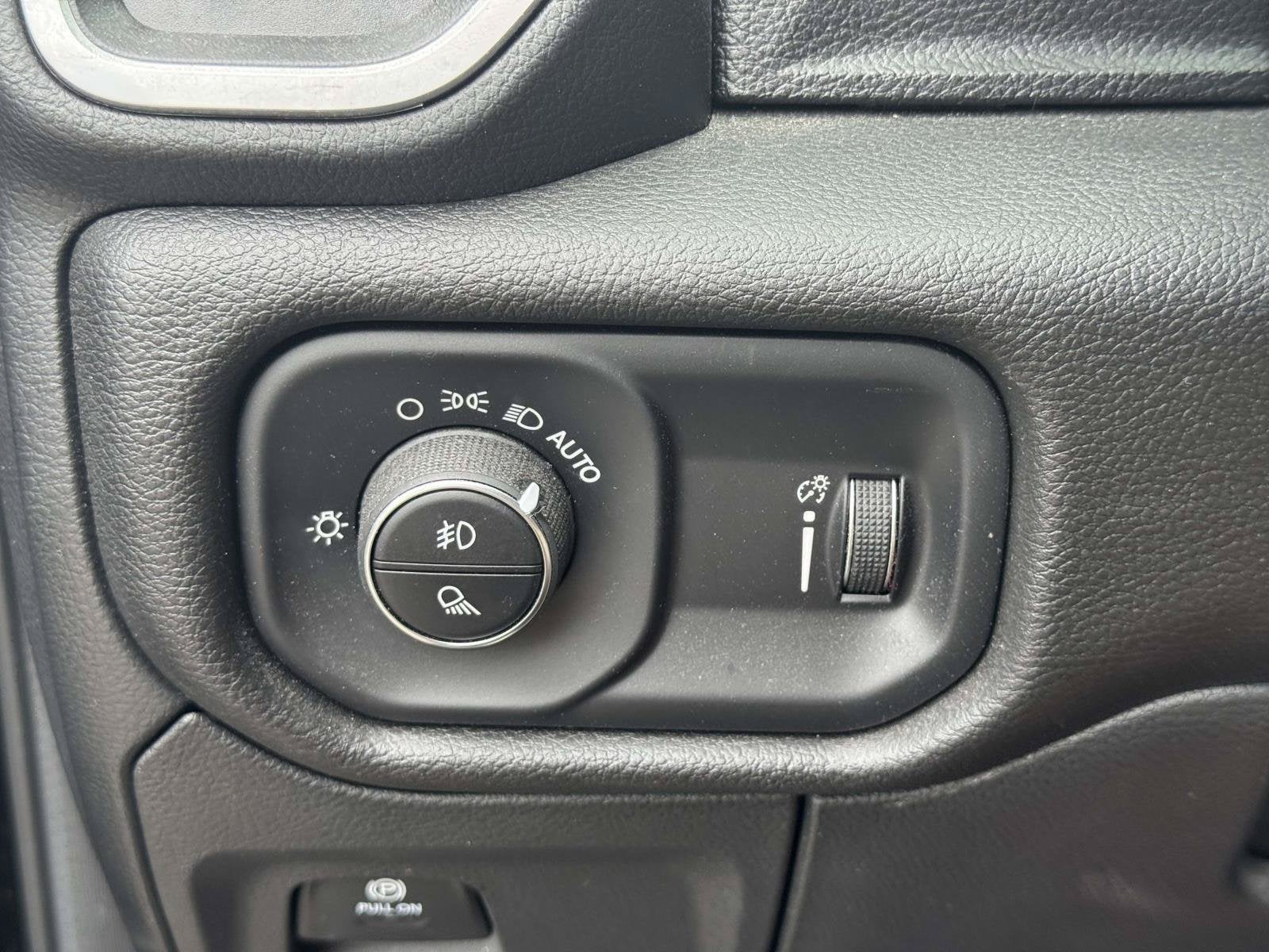 2023 RAM 1500 Big Horn Crew Cab 4x4 5'7' Box