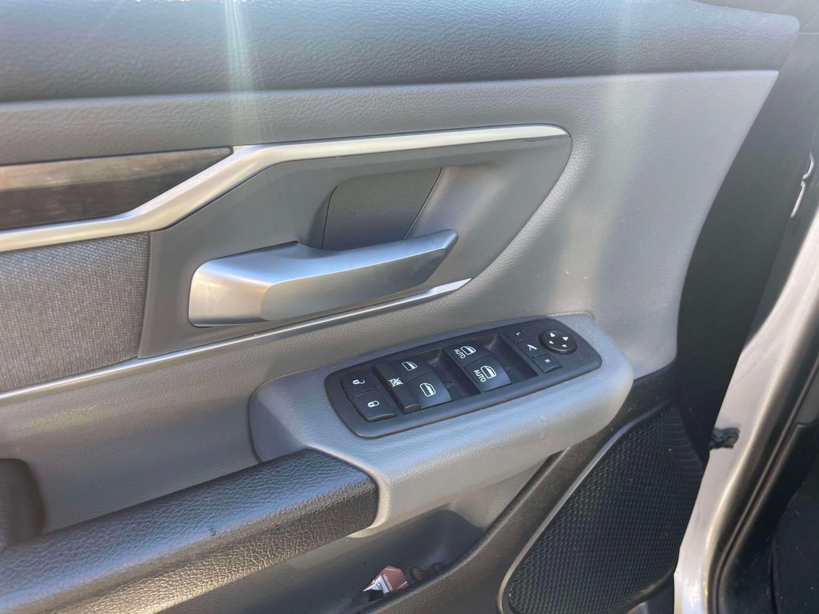 2021 RAM 1500 Big Horn Crew Cab 4x4 5'7' Box