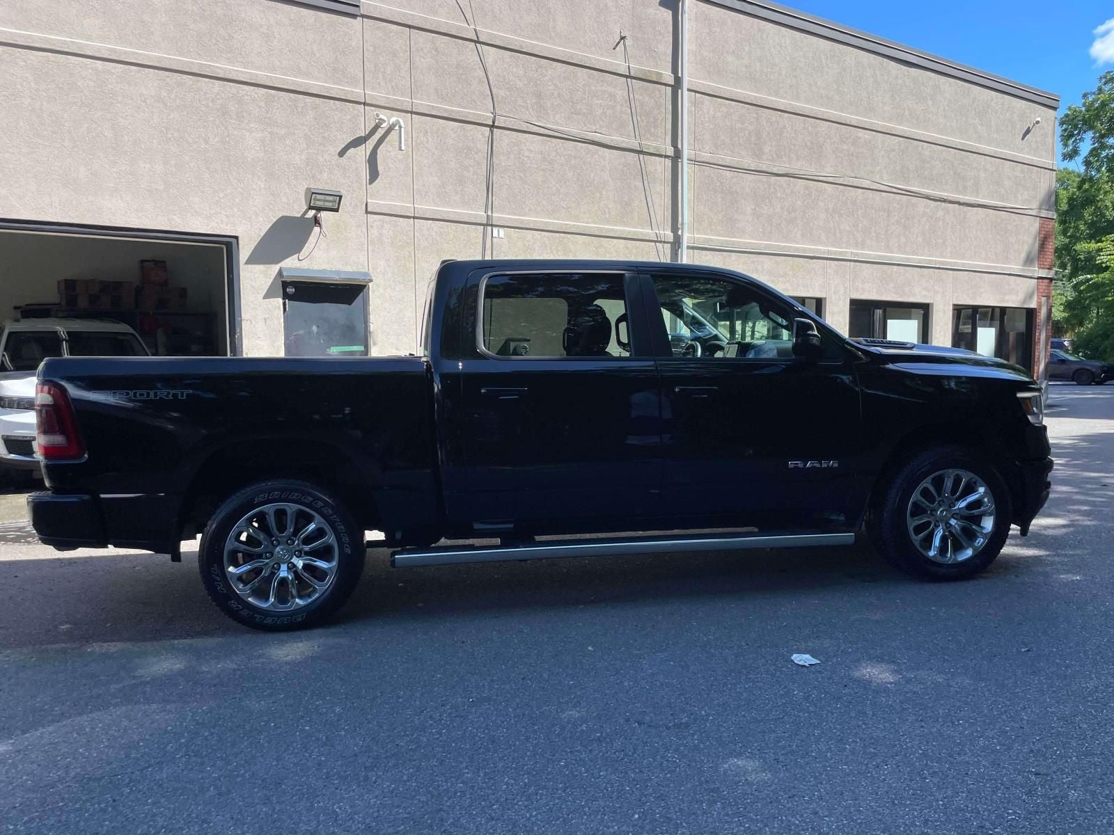 2023 RAM 1500 Laramie Crew Cab 4x4 5'7' Box