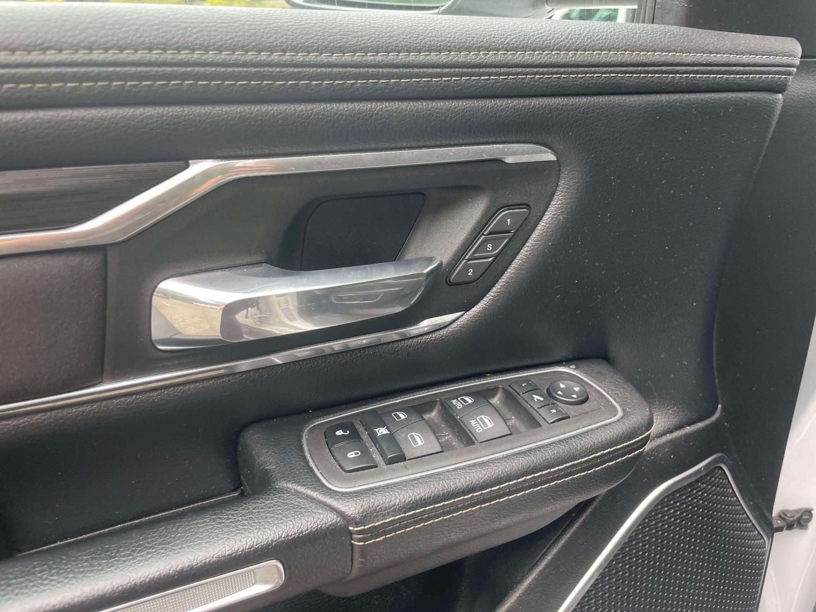 2023 RAM 1500 Laramie Crew Cab 4x4 5'7' Box