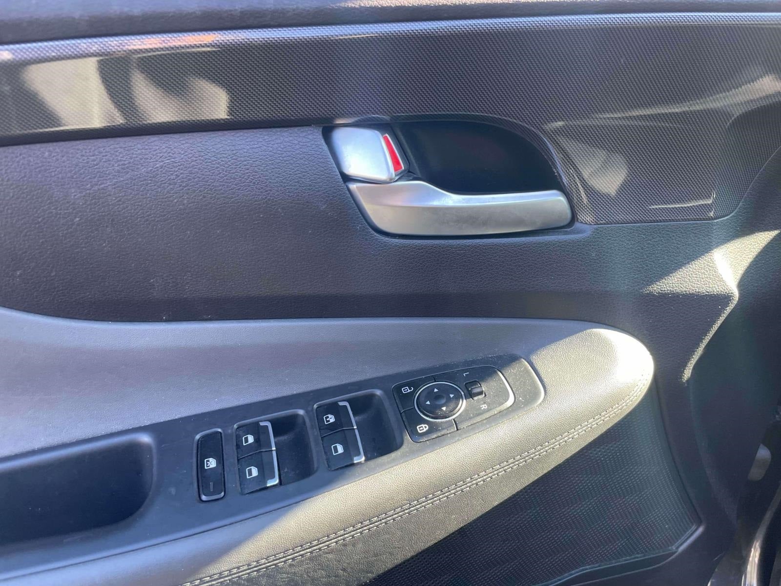 2022 Hyundai SANTA FE SE