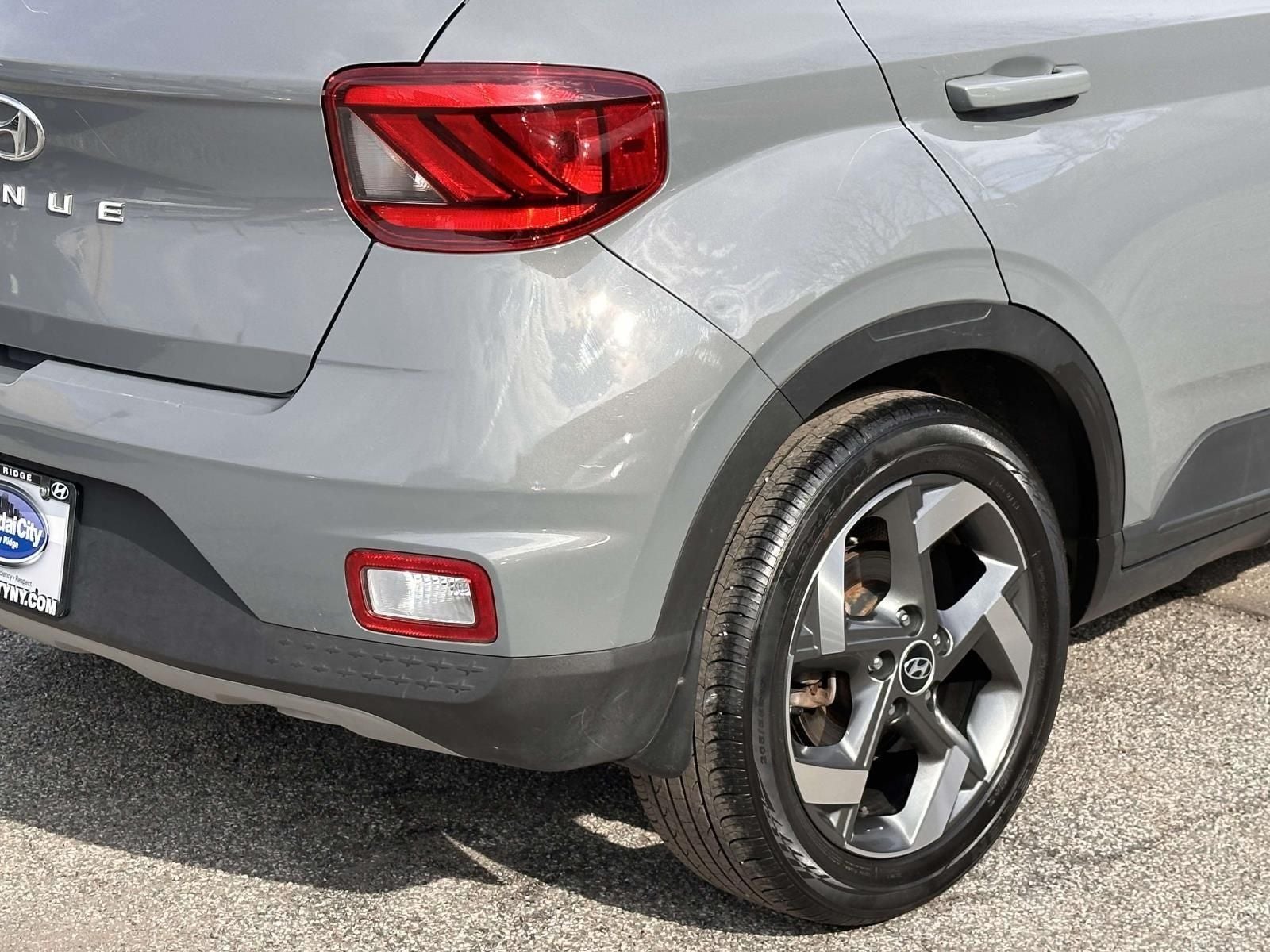 2023 Hyundai VENUE SEL