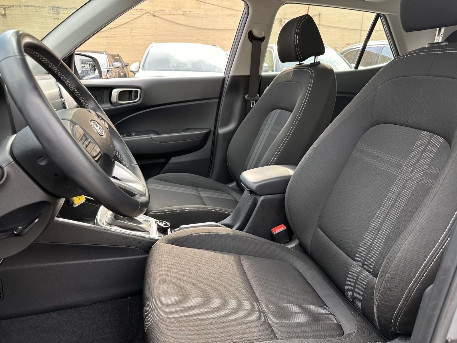 2023 Hyundai VENUE SEL