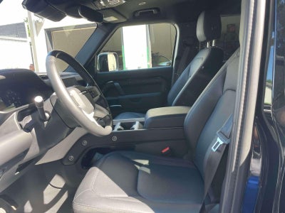 2025 Land Rover Defender 110 P300
