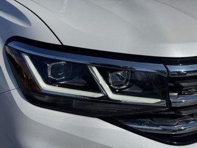 2022 Volkswagen Atlas Cross Sport 3.6L V6 SEL Premium R-Line