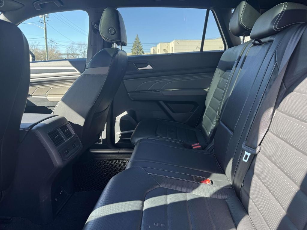 2022 Volkswagen Atlas Cross Sport 3.6L V6 SEL Premium R-Line