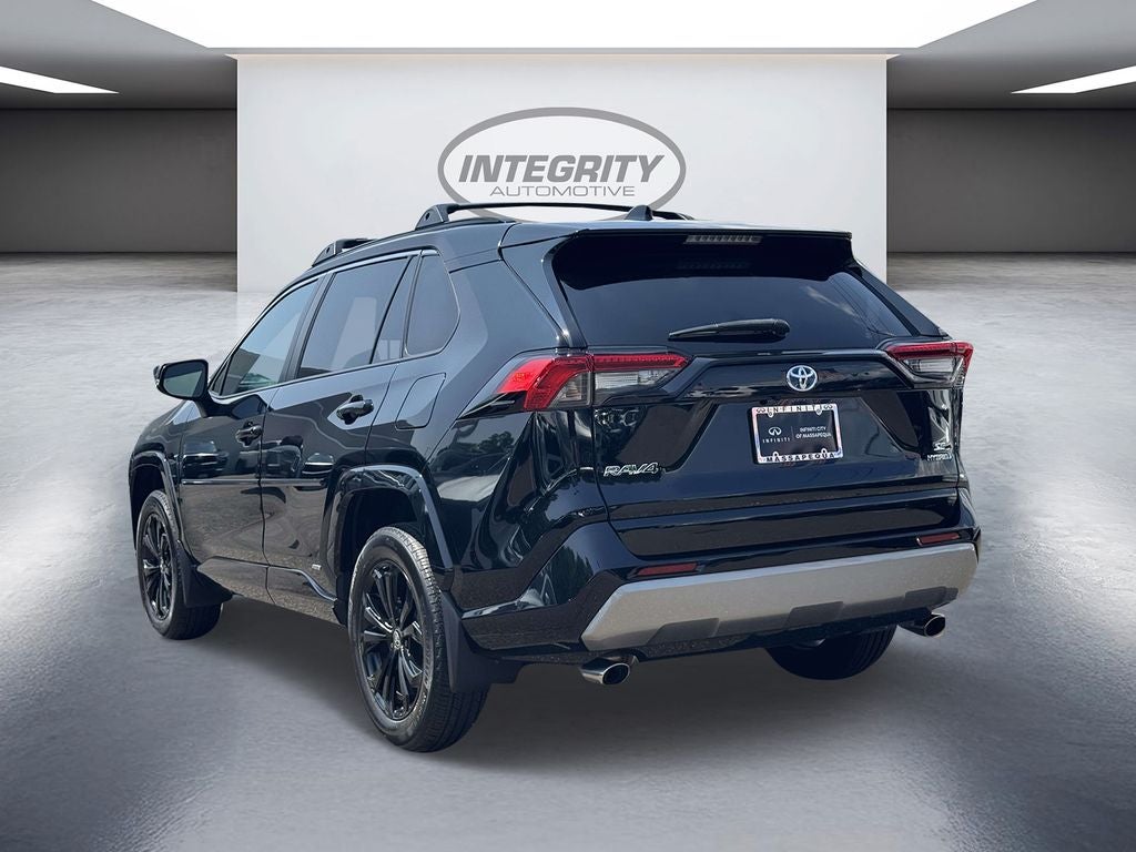 2022 Toyota RAV4 Hybrid SE