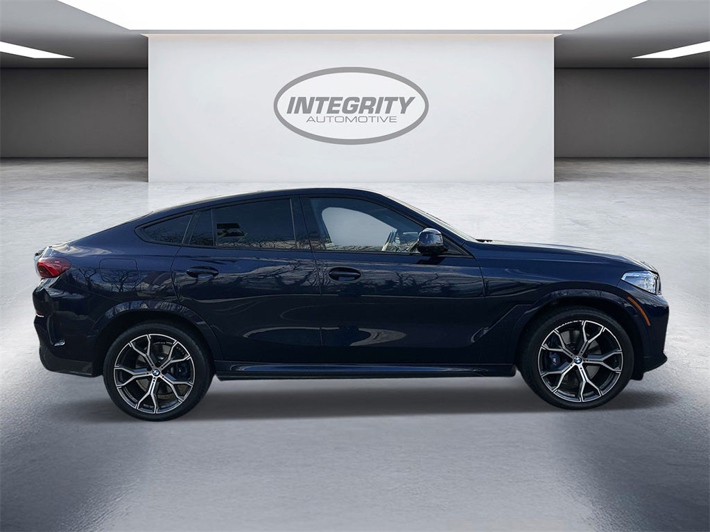 2023 BMW X6 M50i